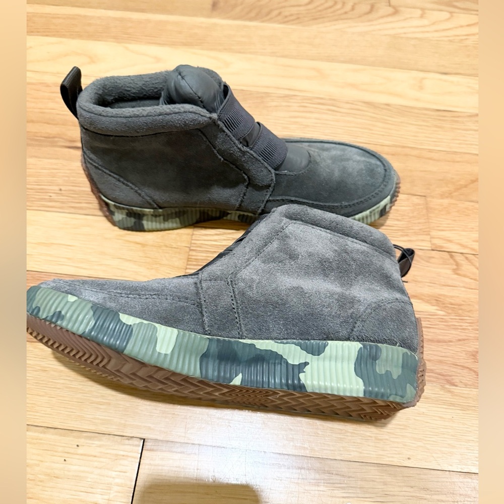 Sorel Out N About Plus Mid Alpine Tundra Green Camo Booties - Picture 9 of 13